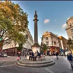 Spacious Apartment In Piccadilly Sleep 6 Vrb