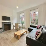Flat B Stockwell