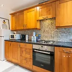 Prime Battersea & Clapham Modern Apartment Free Parking