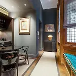 Cadogan Square I