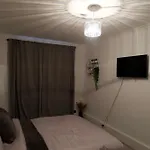 Luxury Wimbledon 2Bed Apartment