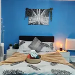 New Deluxe Studio Apt-2