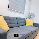 Stylish 2 Bedroom Apt By Luxe Haven Homes Short Lets & Serviced Accommodation Canning Town Greater London With Free Wifi