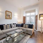 Capital Modern Two Bedroom Apartment In Chelsea Ggr