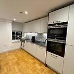 High Luxury Flat For 6 People Close To Earl\'S Court Zone 1