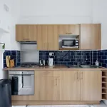 West London Flat With Balcony