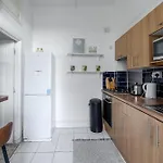 West London Flat With Balcony