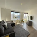 Cozy Apartments In Westminster