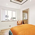 Designer Luxury Mews House In Knightsbridge Minutes From Harrods