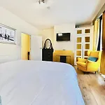 Rare Find - Spacious Studio In The Heart Of Soho