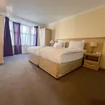Hertford Court