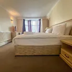 Hertford Court