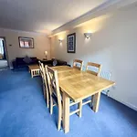 Hertford Court