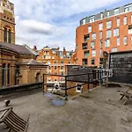 Modern 1 Bed Flat Buckingham Gate