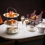 Four Seasons Hotel London At Tower Bridge