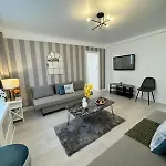 Beautiful Family Apartment Near Hyde Park
