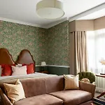 The Drayton Court Hotel