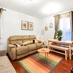Exclusive 2-Bedroom Flat In Leicester Square
