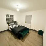 Beautiful Cosy 2 Bed Whole Flat