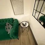 Beautiful Cosy 2 Bed Whole Flat