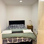 Cosy Entire House Open Kitchen 2 Bedroom For 5