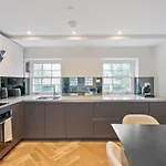 Charming 2 Bedroom 2 Bathroom Flat Near Oxford St