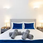 2 Bed 2 Bath Deluxe Flat In Kensington