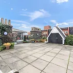 Exceptional 2-Bedroom Flat In Leicester Square!