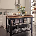 Beautiful 1-Bedroom In Idyllic London Neighborhood