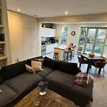 Madika Homes 4 Bed House Contractor Corporate Stay