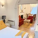 Hyde Park Luxury Suite