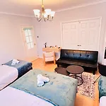 Isleworth House London By Smart Corporate Stays