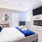 Modern 4 Bdr 3 Bth Apt Minutes From Edgware Road