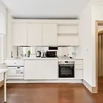 Charming 1Br Retreat In The Heart Of London