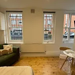 Studio-Sleeps3-98Ws-Petfriendly