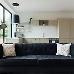 Modern & Bright Luxury London Apartment In Honor Oak
