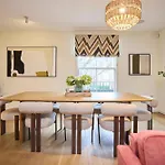 The South Hampstead Hideaway - Stylish 6Bdr Home