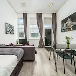 Luxurious Spacious 2 Bed W Terrace