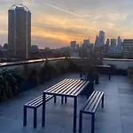 Stylish New Build Flat In Central London