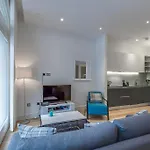 Contemporary Urban Retreat In Bank