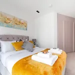 Stylish Central 2Bdr Flat, Comm Garden I Smarthost