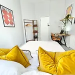 Soho Guest House Room 1