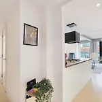 Modern Two Bed Apartment London