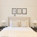 The Belsize Park Place - Charming 6Bdr Home With Garden