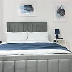 London City Retreat - 2 Bedroom House