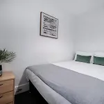 Little Venice Hububb Stay
