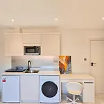 Morden Stratford Studio 1