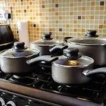 Huge 6 Beds House In Zone 2 London-Mobilerateoffers-Families-Leisure-Parking-Wifi-Pooltable-Netflix-Sleeps15!