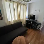 Beautiful Studio Flat Near Lake