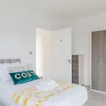 Spacious 3Bd Flat Near London City Airport